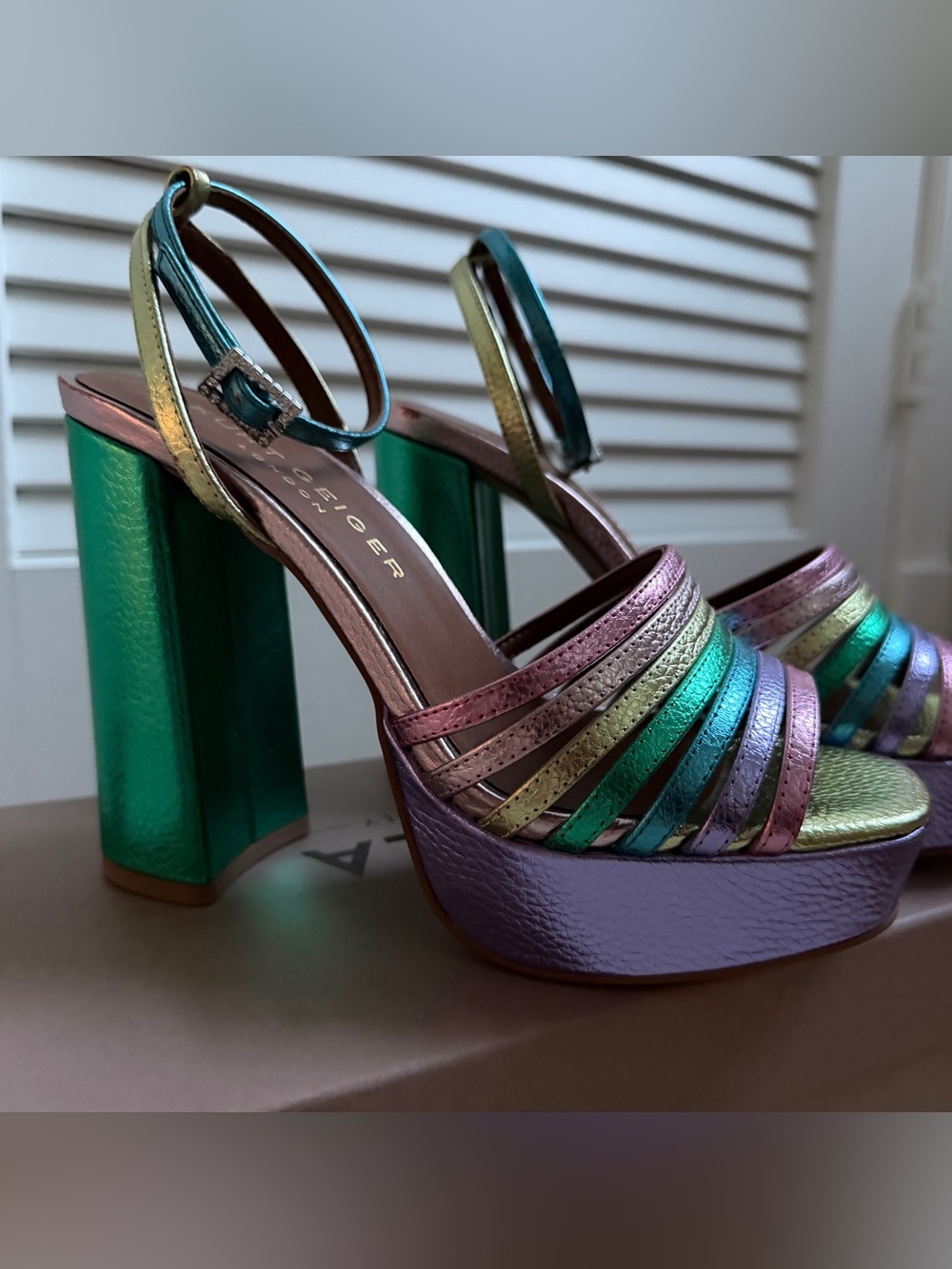 Kurt Geiger “Pierra” metallic pastel platform sandals - Picture 9 of 13